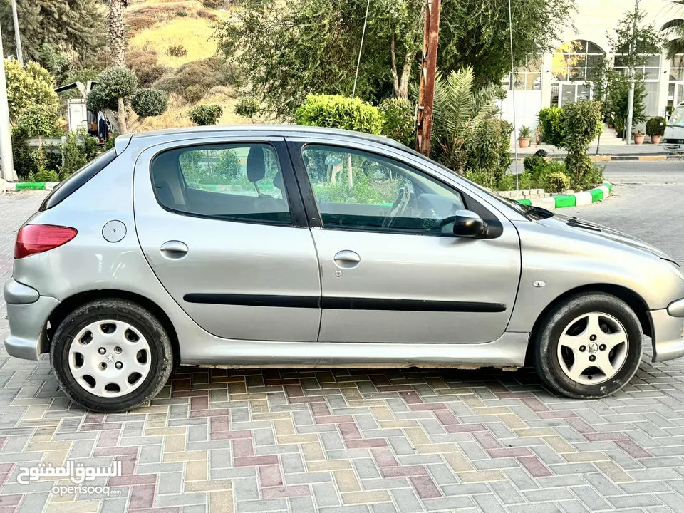 بيجو موديل 2006  206