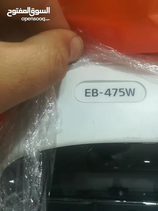 بروجيكتر نوع EPSON EB-475W للبيع بسعر 150 دينار مع المية اصلية جديده
