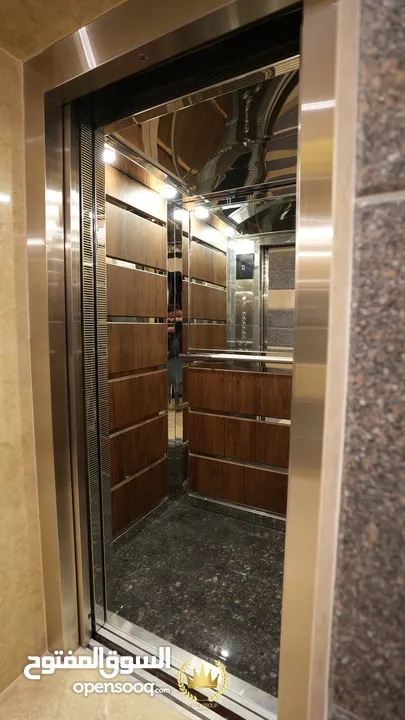شقة للبيع طابق ارضي 95م مع ترس 50م (سكنية - استثمارية) في ديرغبار شارع ال 60 ، مطبخ راكب ، تدفئة غاز