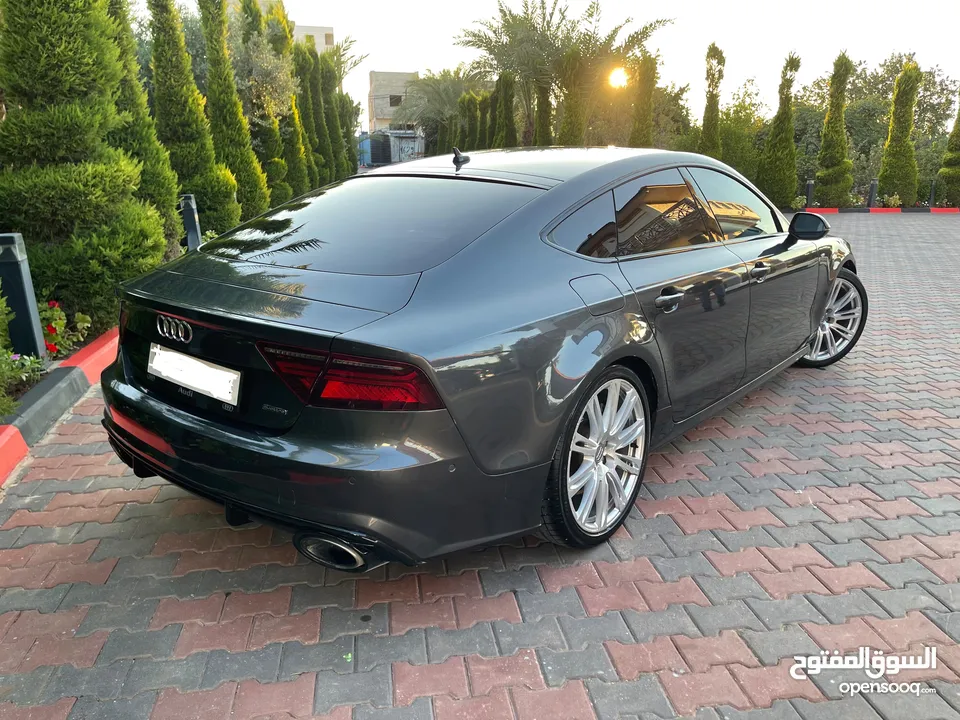 النوع : AUDI الفئة : A7 سنة الصنع : 2015 كيلو مترات : 158000 عدد المقاعد : 5 نوع الوقود : بنزين