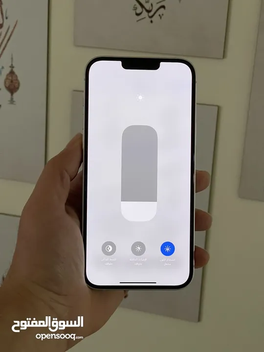 ايفون 14 بلس بحالة الجديد ولا خدش وكاله  وارد شرق اوسط معو كامل اغراضه