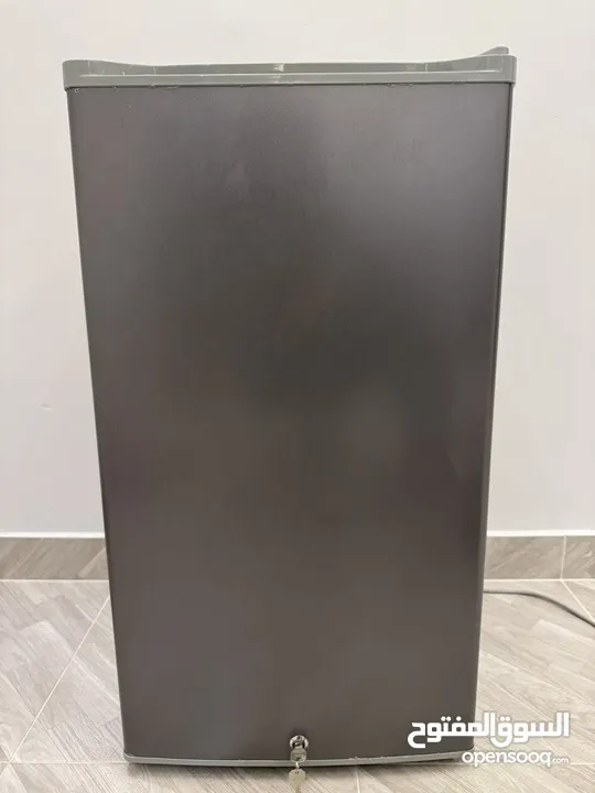 ثلاجة مستعملة للبيع - Used refrigerator for sale