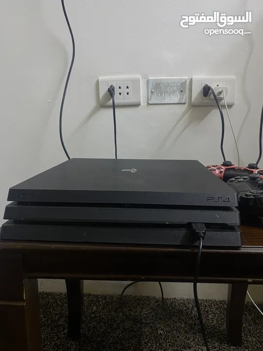 بلايستيشن 4 برو مستعمل بحالة وكالة معو ايد اصليه وايد كوبي جهاز نضيف 1 تيرا