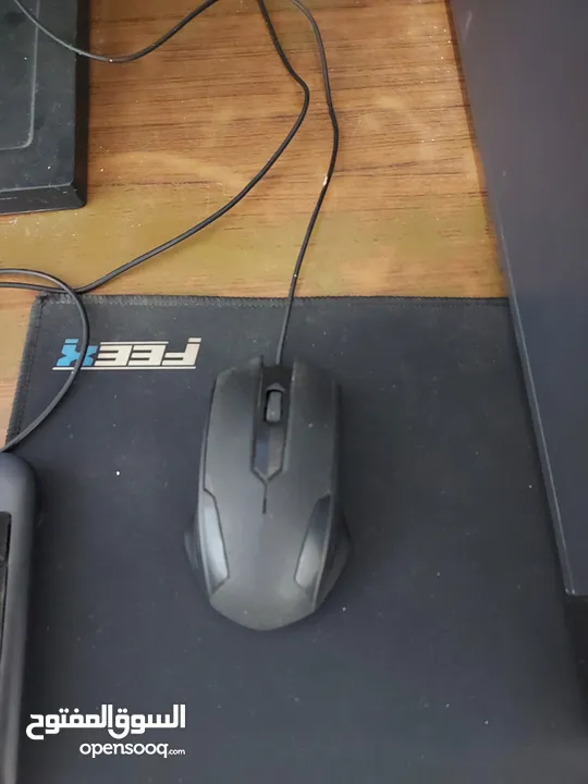 كمبيوتر للبيع كامل مع كيبورد وماوس ويندوز 10 pro