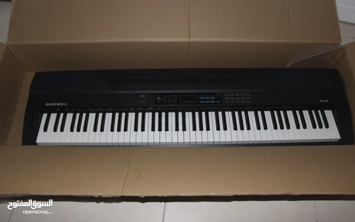 KA70 kurzweil 88-key spring-action digital piano