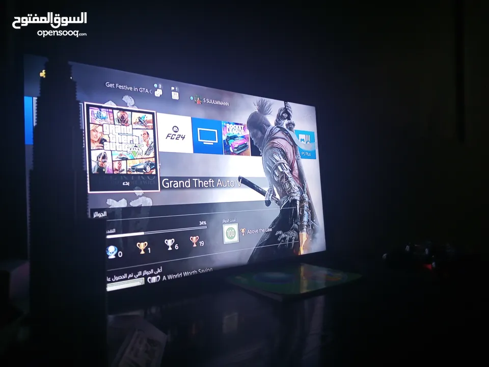 للبيع أو البدل: PS4 Slim بحالة ممتاز أقر الوصف