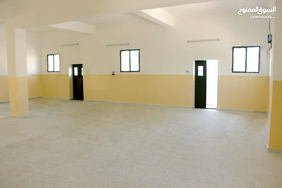 [للجادّين فقط] مخازن صناعية للإيجار افضل مواقع ماركا الشمالية، طابق اول، كهرباء 3 فاز 130 أمبير