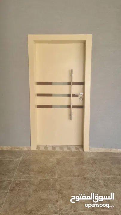 أبواب خشبية داخلية