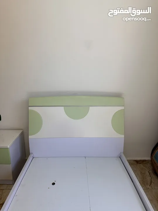 غرف نوم ( غرفة نوم اطفال باللون الاخضر )