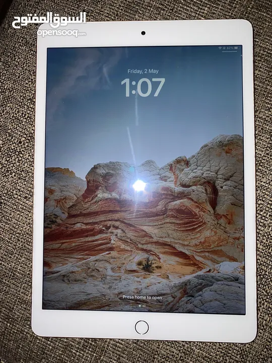 ايباد 8 32 GB بحالة ممتازة ipad 8