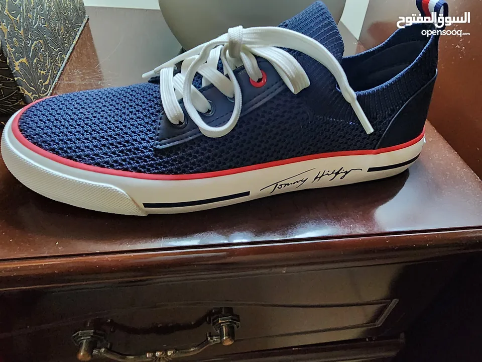 New original Tommy Hilfiger women shoes dark blue for sale