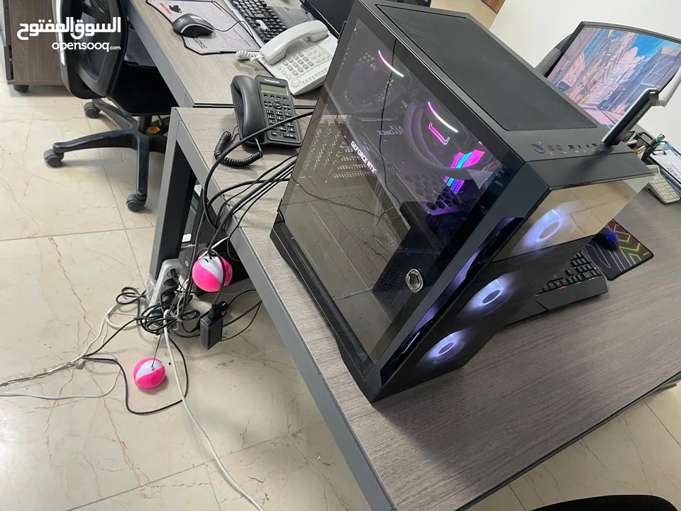 كمبيوتر مع شاشاتين بلبي جميع احتياجاتك و زيادة