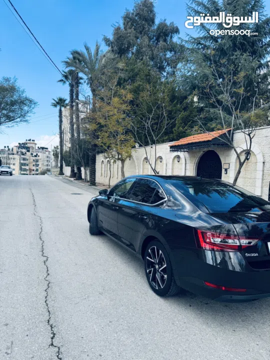 سكودا سوبيرب ديزل فل الفل بدون فتحه  اوتومات برايفيت