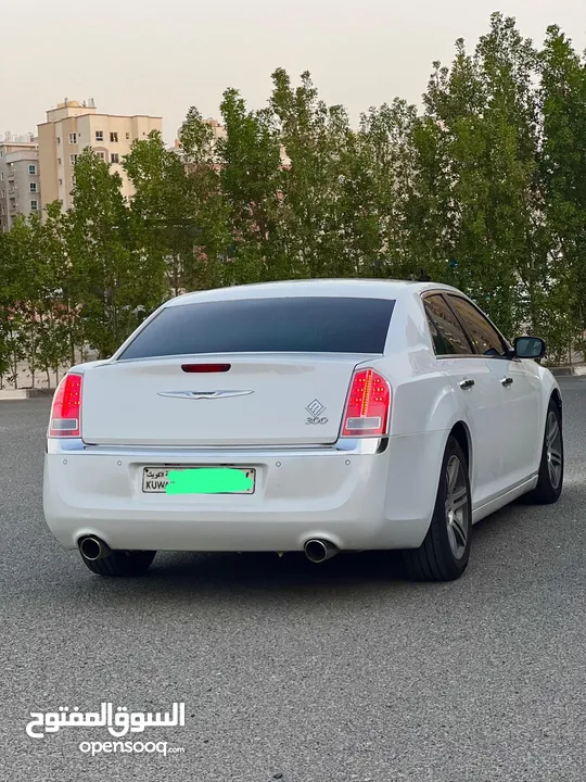 كرايزلر c300  موديل 2013  ماشي 171 الف  8 سلندر وارد الملا