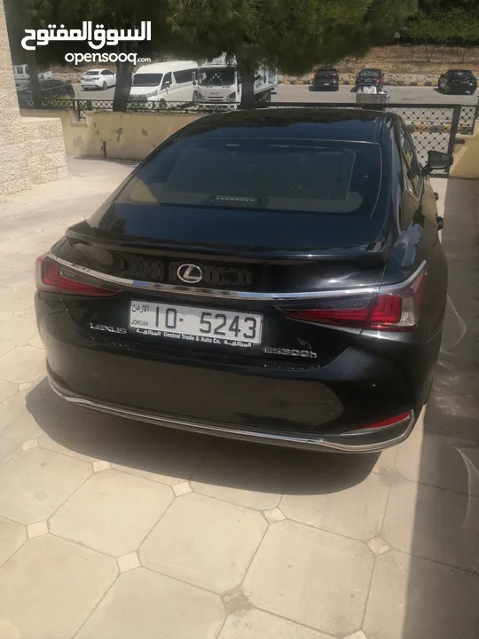 Lexus for sale modeled 300h 2021 24000Km