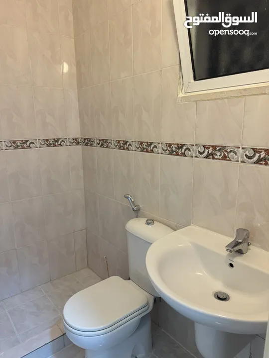 Newly Furnished Studio Near Uni. of Jordan استديو مفروش حديثاً بالقرب من الجامعة الأردنية