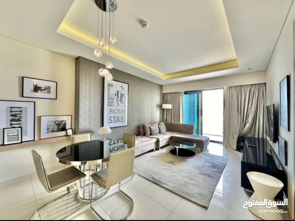 شقه تضمن لك اسلوب حياه جديده غرفه وصاله بمساحه كبير وموقع ولا اروع والسعر ممتاز غير قابل للمنافسه