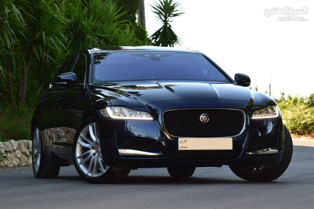 Jaguar XF portfolio 2016