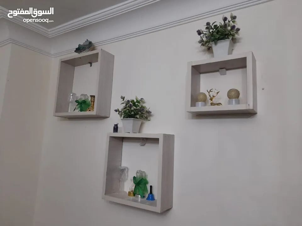 رفوف ديكورات طقم ثلاث قطع فقط5