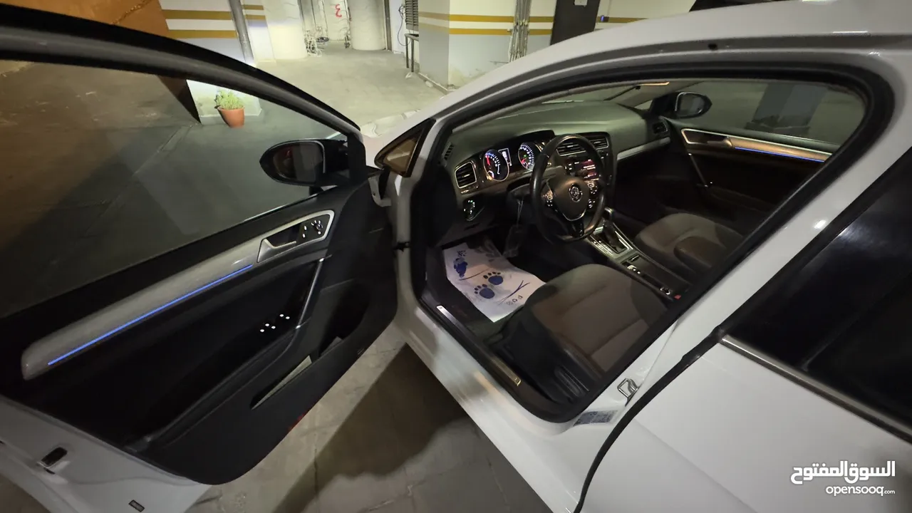 E GOLF 2019 50k km  اي جولف 2019 ممشى 50 الف كيلو فقط  السياره بحاله ممتازه و لا تحتاج شيئ
