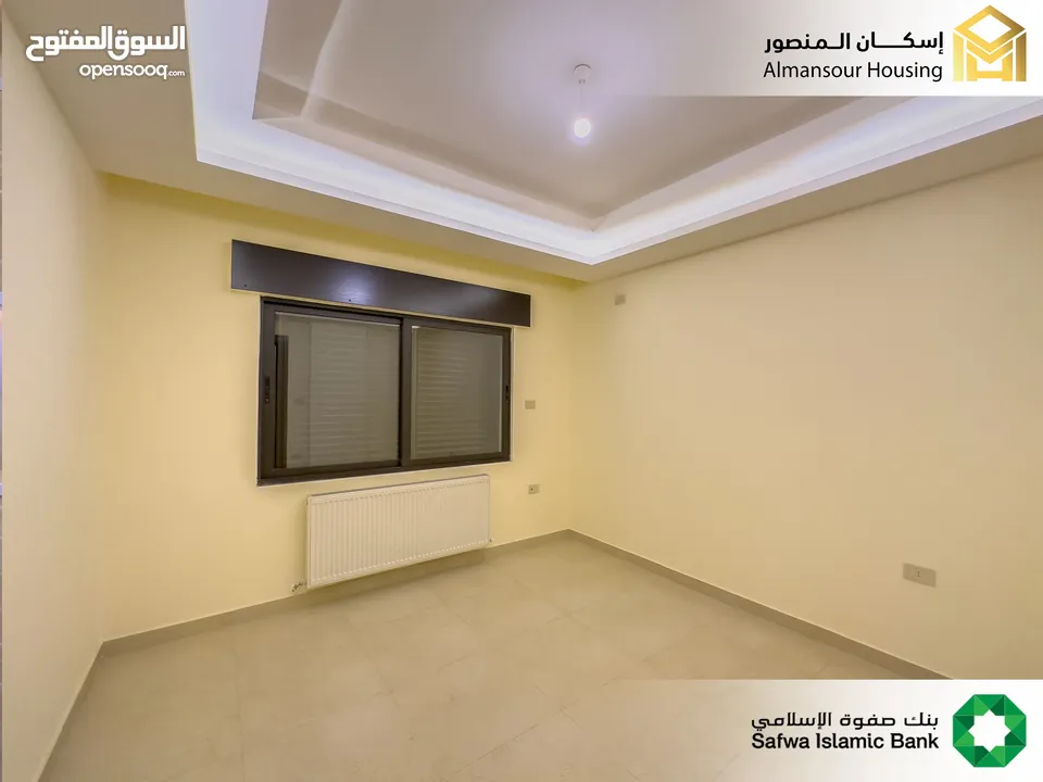 شقة اخير مع رووف 210م2 في منطقة الرابية/ الرابية 13 (اسكان المنصور)