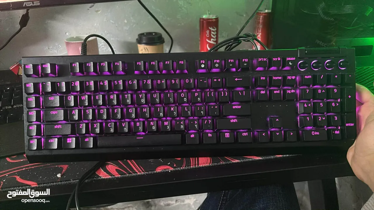 razer keyboard black widow v4 yellow switches , mouse razer basilisk