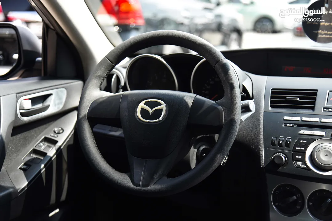 مازدا زوم 3 بحالة الشركة وارد الوكالة Mazda Zoom 3 2011