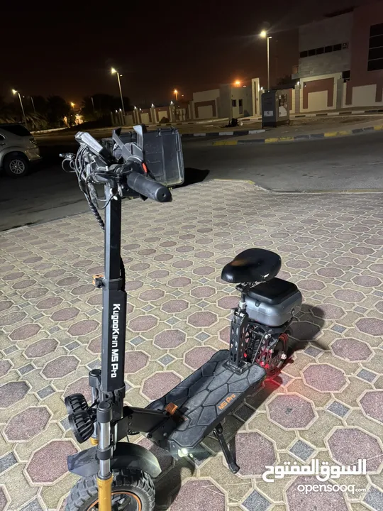 للبيع سكوتر كهربائي M5 pro