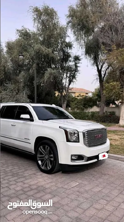 جي ام سي يوكن دينالي 2017 نظيف جدًا بحالة الوكالة