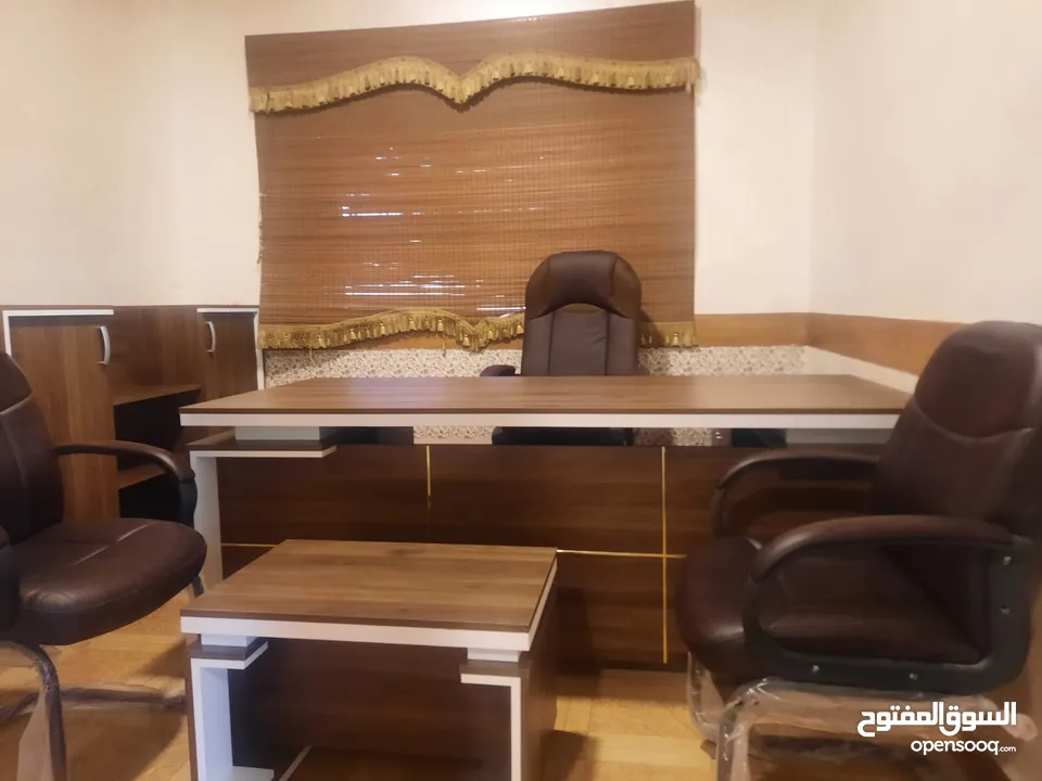 طقم مكتب مدير قياس2م مع خزانة خلفية وجانبية وطاولة قهوة توصيل مجاني