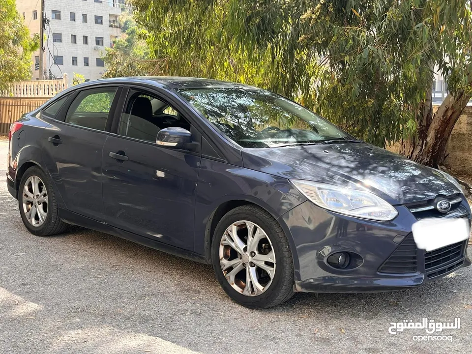 سيارة فورد فوكس موديل 2014 للبيع