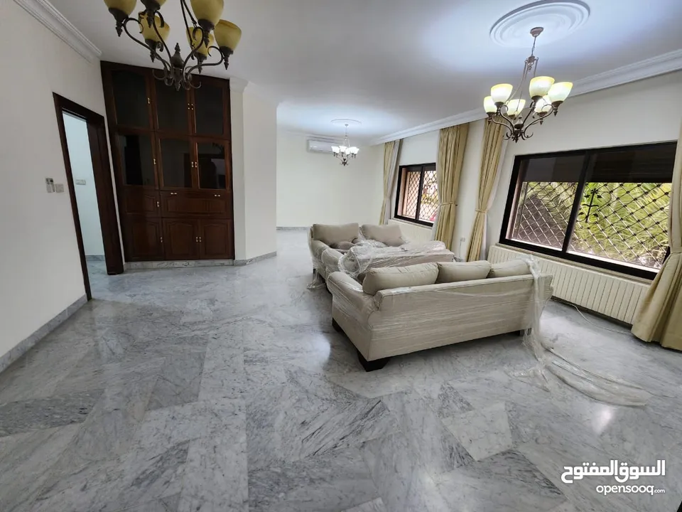 شقة أرضية طابقية للإيجار في عبدون الشمالي - ref : 14474
