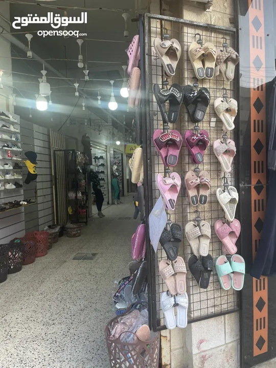 محل احذية للبيع