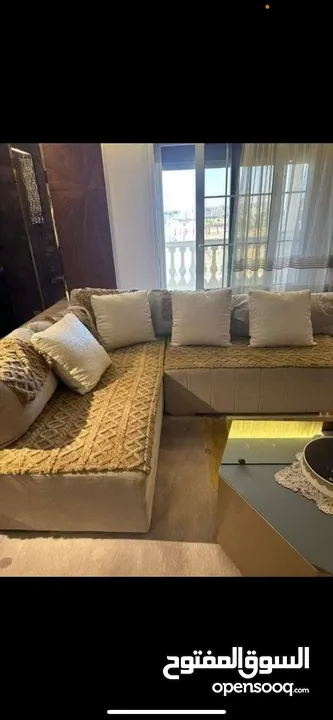 عبايات  وفساتين  وترنجات  وبياضات ركنه وانتريه  وكل اللي تحتاجيه وسوتات مختلفه بتبدء من 6.500 دينار