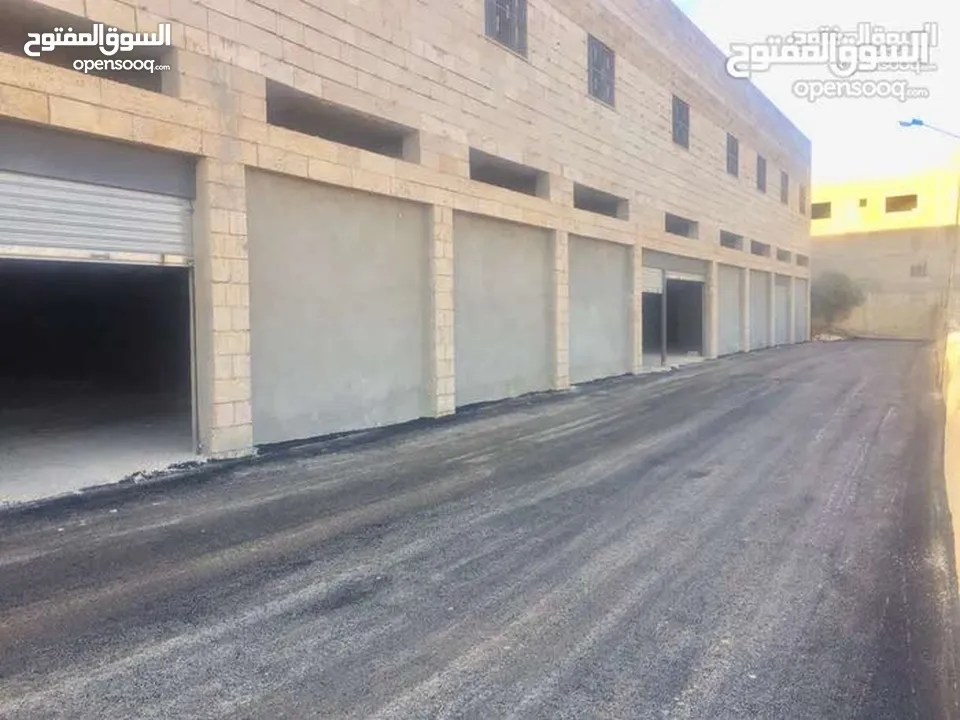 مستودعات للإيجار بمساحة 500متر2 في طريق الظهير الواقع بين مرج الحمام والبيادر قرب شركة مرسيدس غرغور