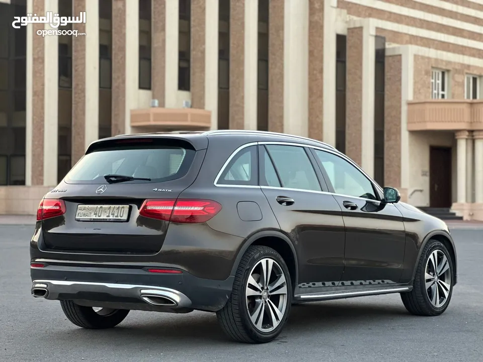 للبيع مرسيدس GLC300 المكينه الكبيره ( شرط الفحص )