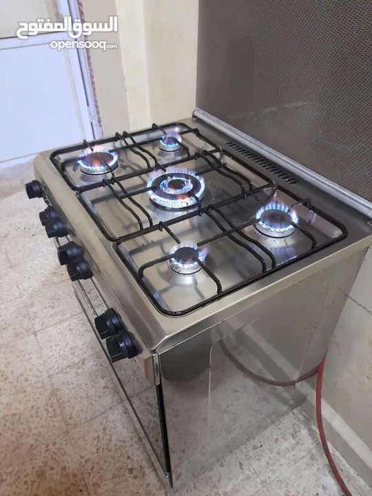 غاز 5 عيون  6 مفاتيح النوع: كريازي   الصناعه: صناعه مصريه  الوصف : ستانلس استيل قياس 8
