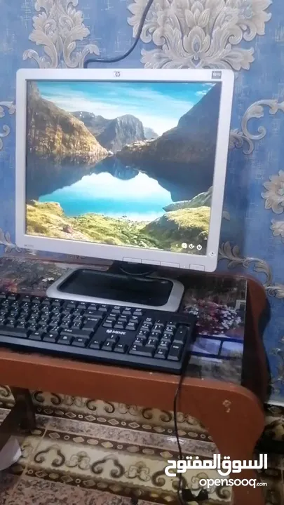 كومبيوتر دسك توب منضدي