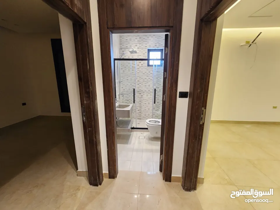 شقة للبيع في عبدون  REF : 14330