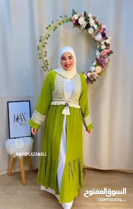 عبايات  وفساتين  وترنجات  وبياضات ركنه وانتريه  وكل اللي تحتاجيه وسوتات مختلفه بتبدء من 6.500 دينار