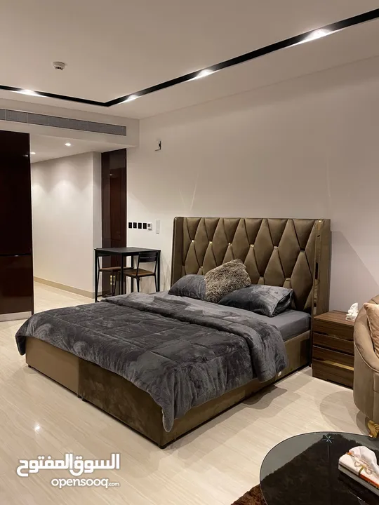للايجار استيديو في السيف برج سيبرال اوركيد مكون من  غرفة نوم ،صوفه صغيره مطبخ مفتوح بلكونه