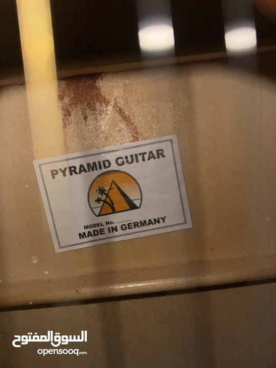 PYRAMID GUITAR MADE IN GERMANY