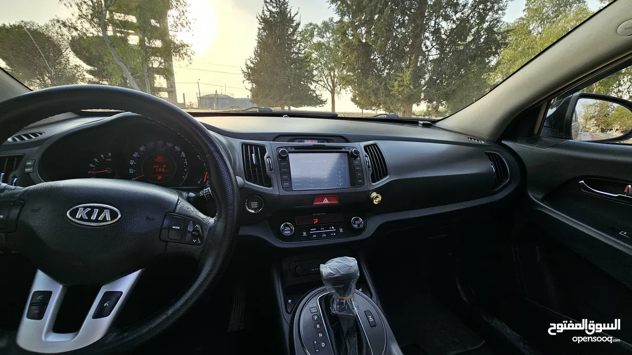 كيا سبورتاج موديل 2012