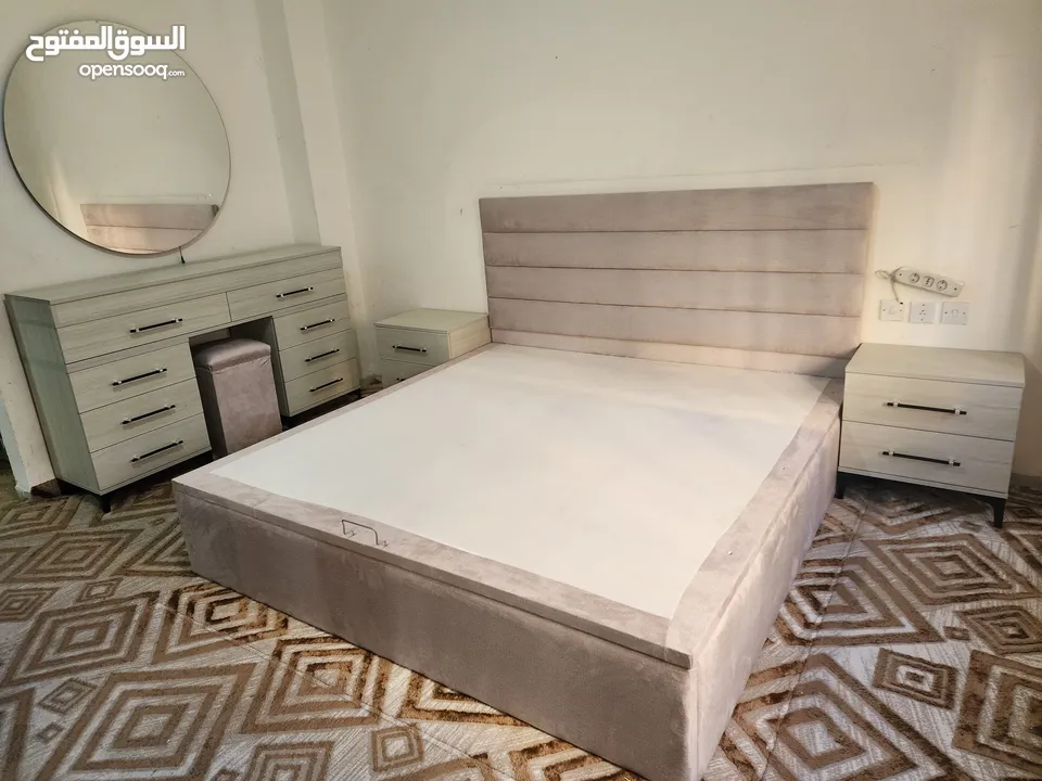 أسرة  تخوت