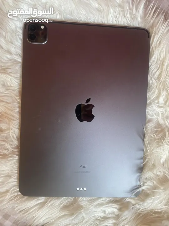 سلام عليكم موجود ايباد  Ipad pro 11 M1 2021 128GB اخو الجديد أنا اخضتو قبل شهر كانت بطاريتو 97 هسع م