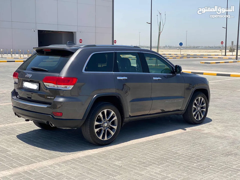 Jeep Grand Cherokee LTD  2018 (Grey)