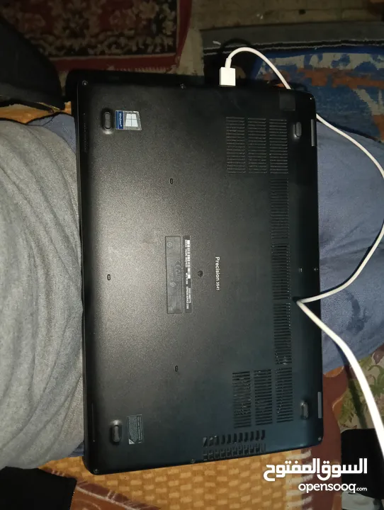 Dell precision 3541 i5