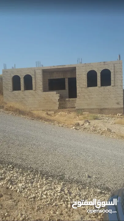 بيت عظم للبيع