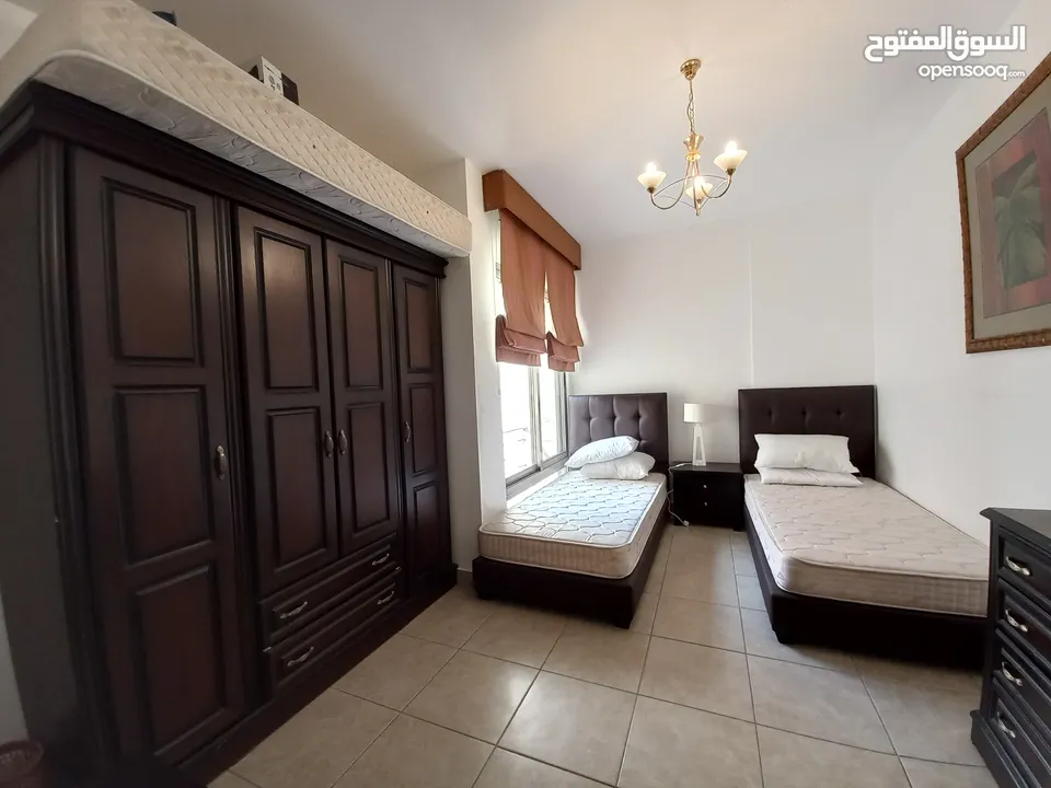 شقة مفروشة للإيجار 200م2 ( Property 19446 )-174847803
