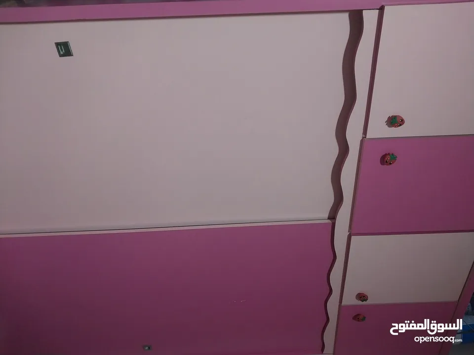 غرفة نوم بناتية